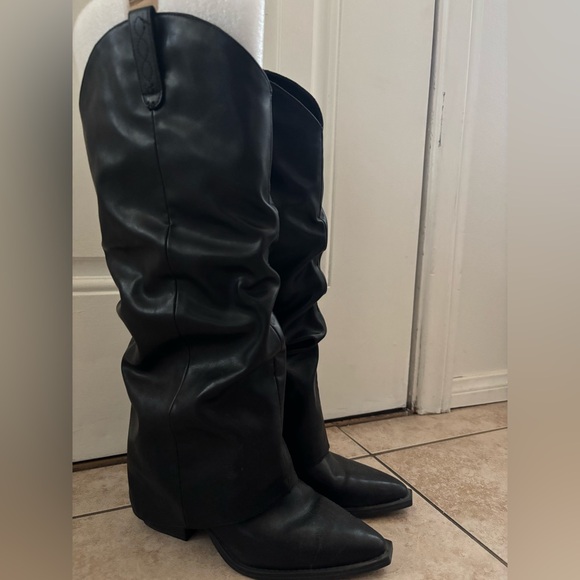 Crown Vintage Black Fold over Boots - Picture 9 of 13